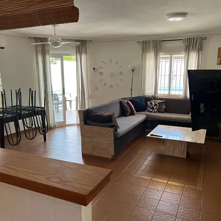 Con Piscina A 100m De La Playa لا مانغا ذيل مار مينور