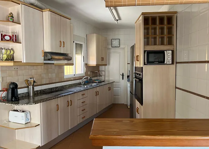 Con Piscina A 100m De La Playa Hébergement de vacances