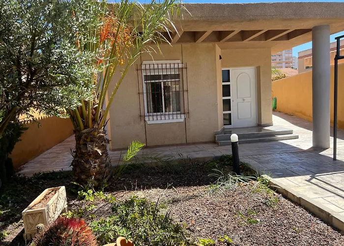 Con Piscina A 100m De La Playa Hébergement de vacances