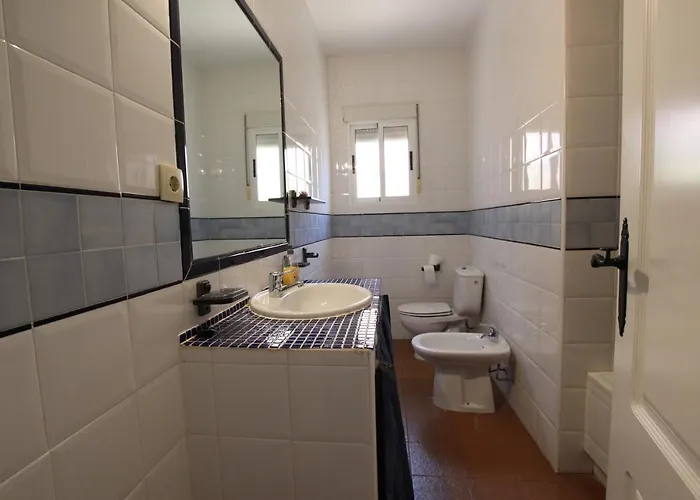 Con Piscina A 100m De La Playa Feriehus